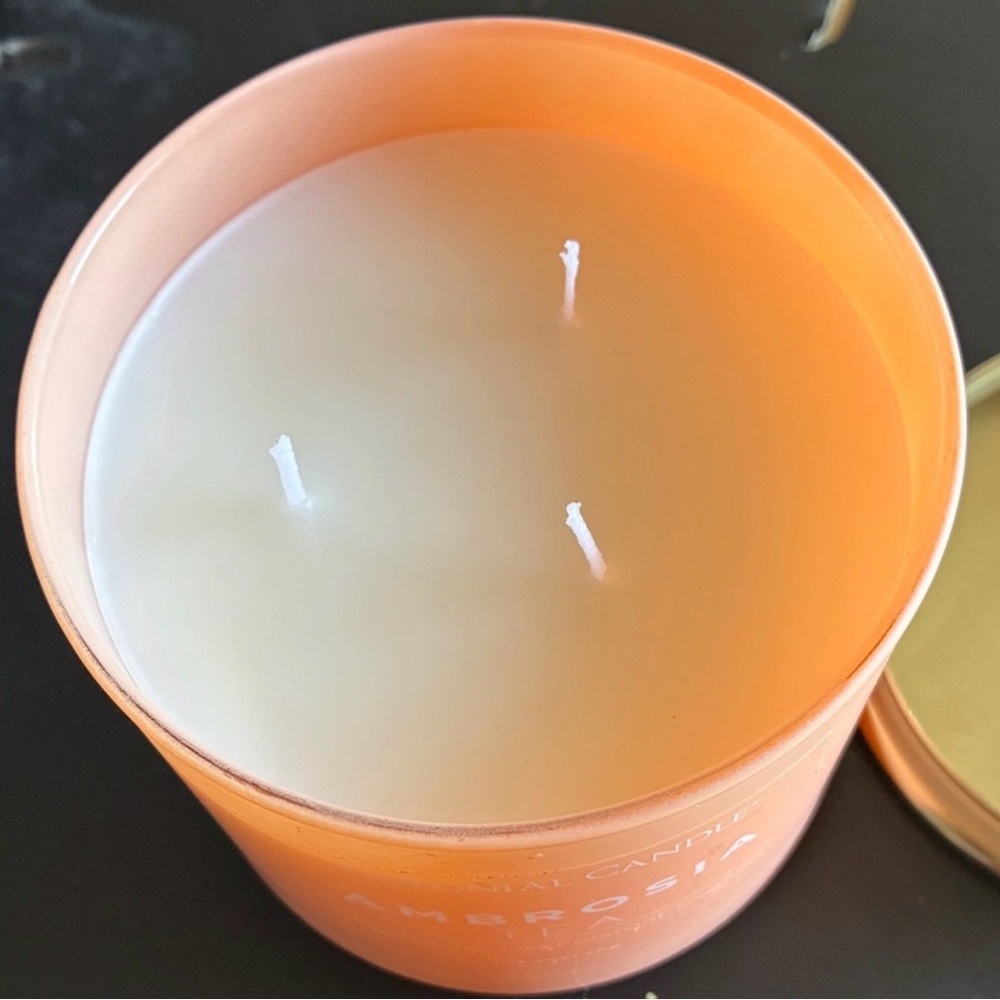 Ambrosia Tea Scented Candle - Peach with Gold Lid - Picture 2 of 3
